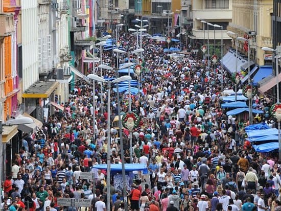instalação de cerca concertina no Brás